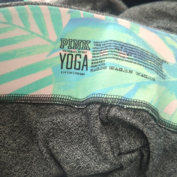 Victoria's secret pink yoga pants size small - Picture 4 of 4